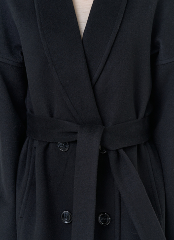 Женское пальто с воротником шаль