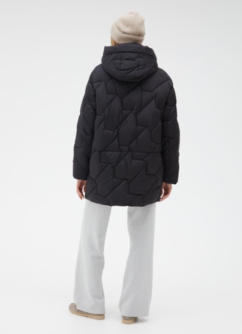 Женский удлиненный пуховик  капюшоном