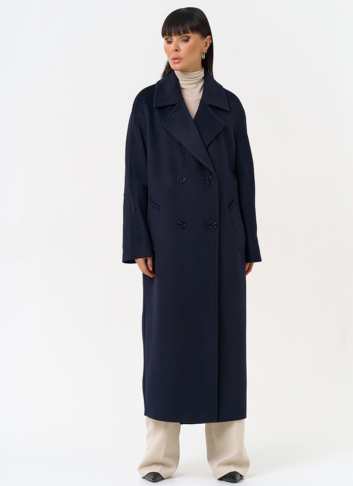 Женское пальто синего цвета с поясом