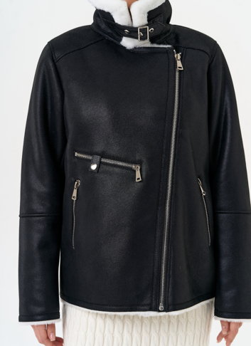 Женская дубленка из эко замши черного цвета