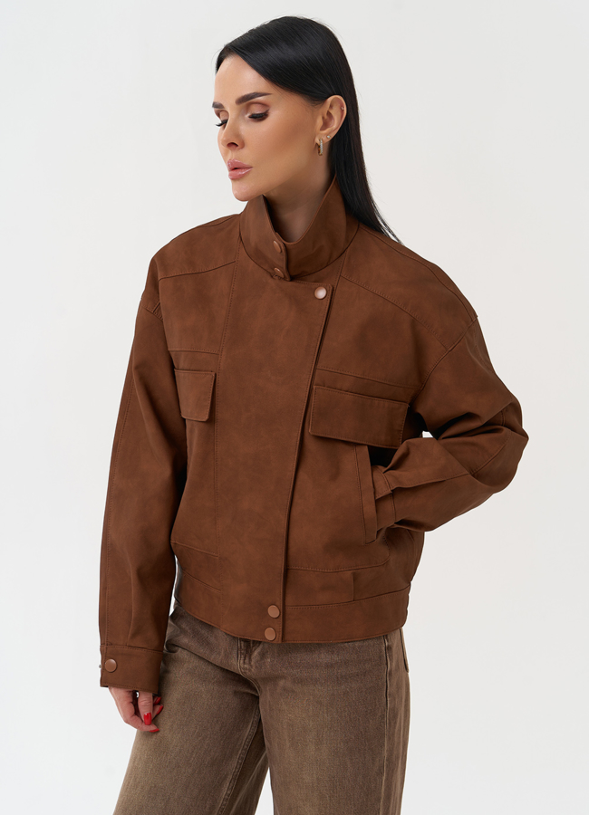 фото Женская куртка бомбер из эко кожи коричневого цвета модель № 30444