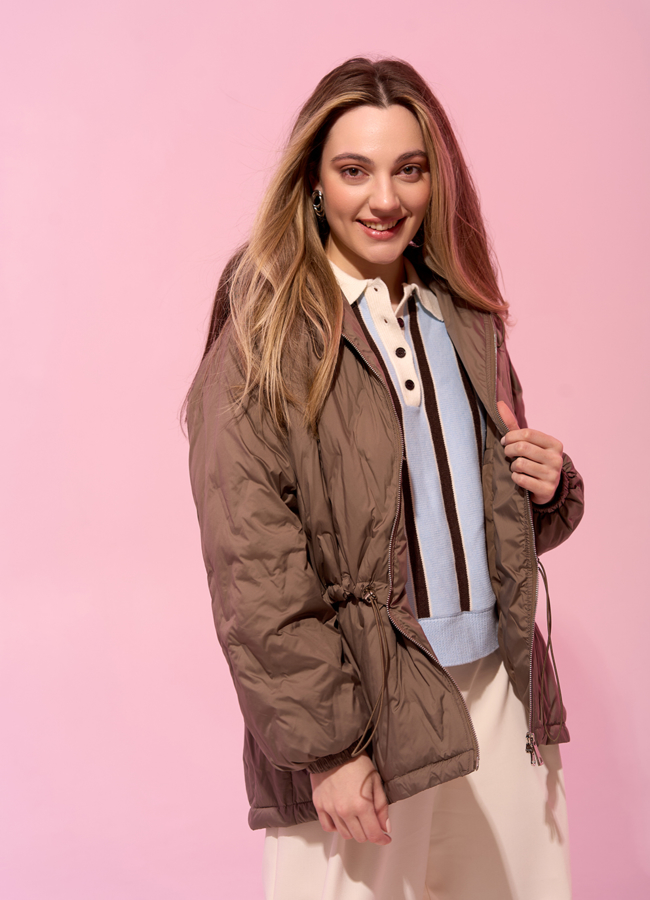 Женская куртка в коричневом цвете с капюшоном модель № 31391 универмаг малина