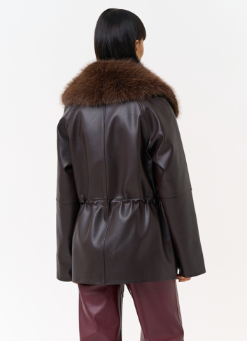 Удлиненная куртка из эко кожи с воротником из эко меха