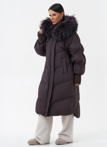 Длинный женский пуховик с капюшоном