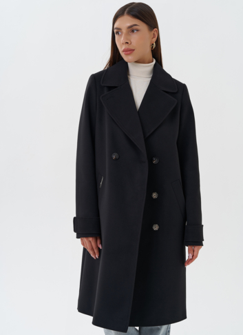 Женское пальто с английским воротником