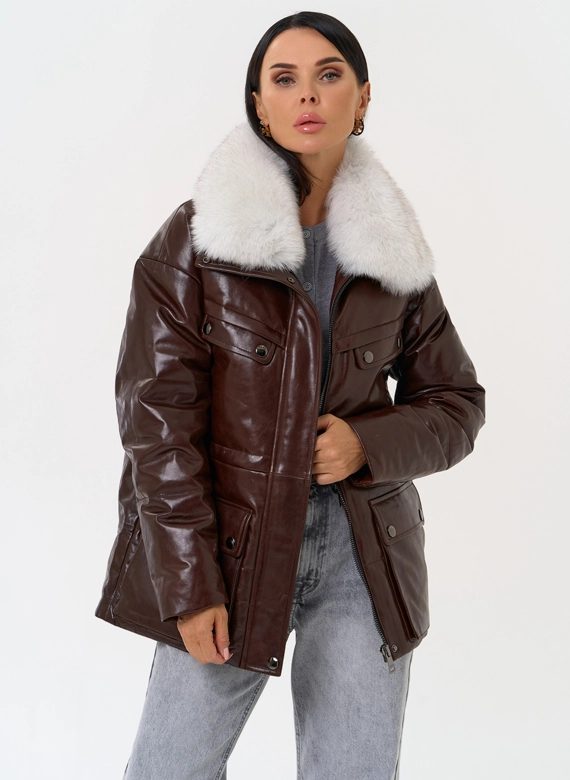 Коричневый кожаный пуховик фото