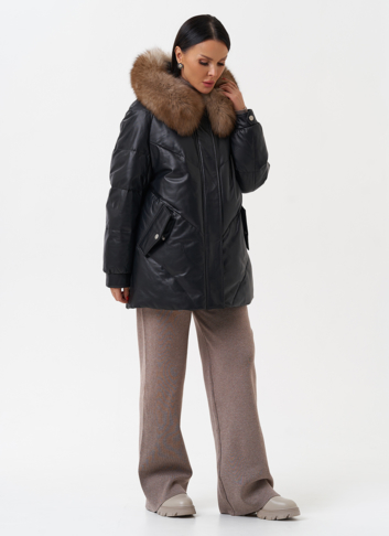 Женский кожаный пуховик с капюшоном