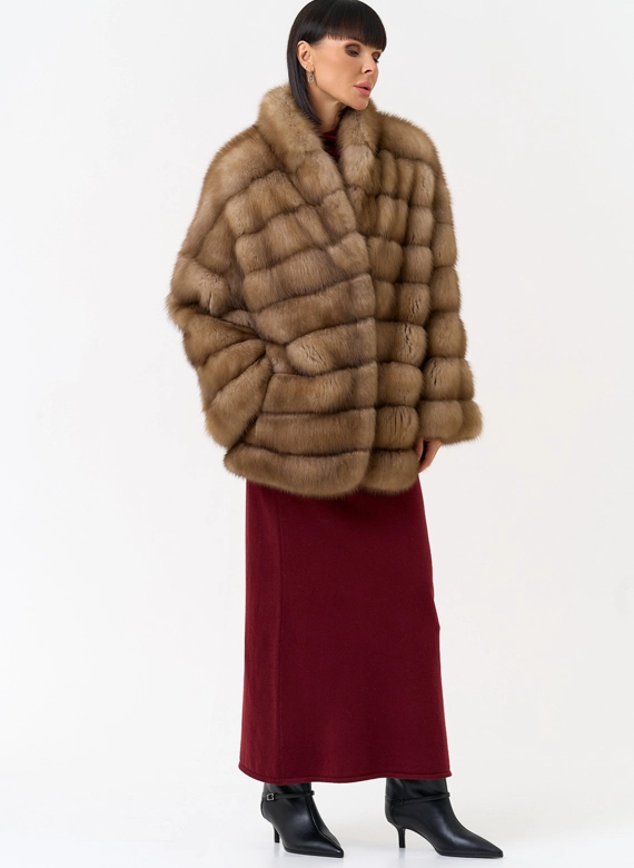 Женская шуба из куницы с воротником