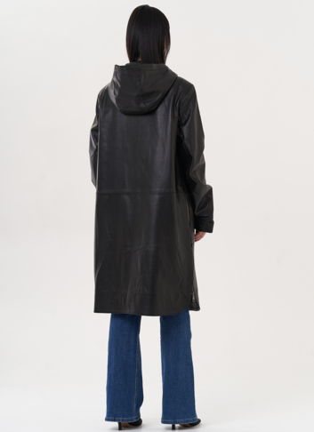 Кожаный плащ с капюшоном