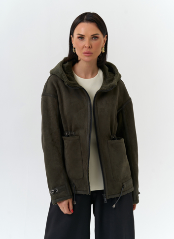 Женская дубленка из эко замши с капюшоном