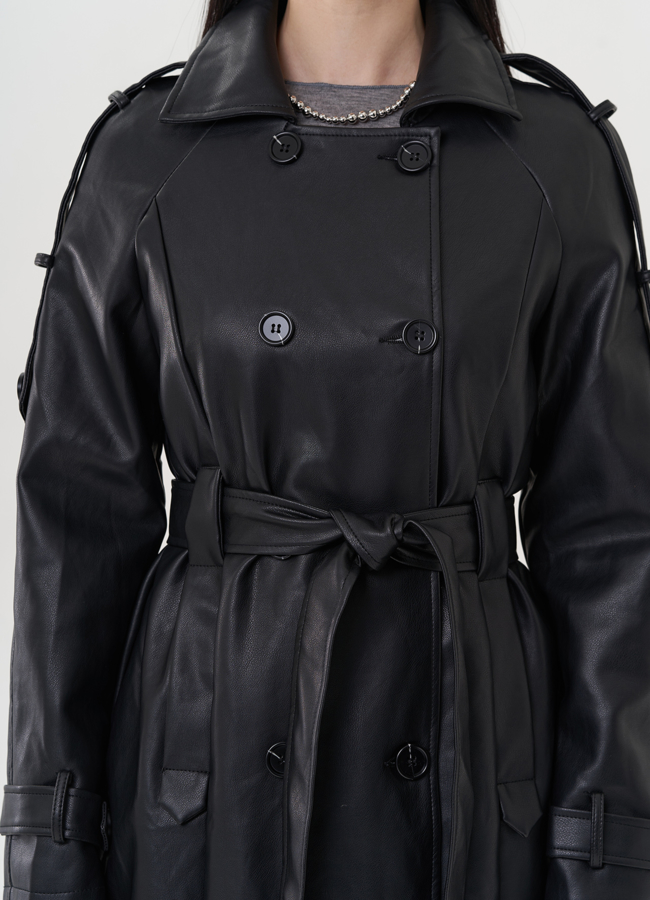 Тренч черного цвета из эко кожи модель № 26794 универмаг малина