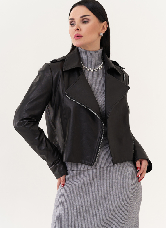 Укороченная куртка из натуральной кожи