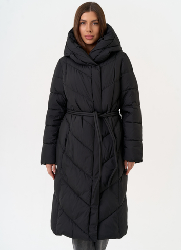 Женский пуховик черного цвета с поясом