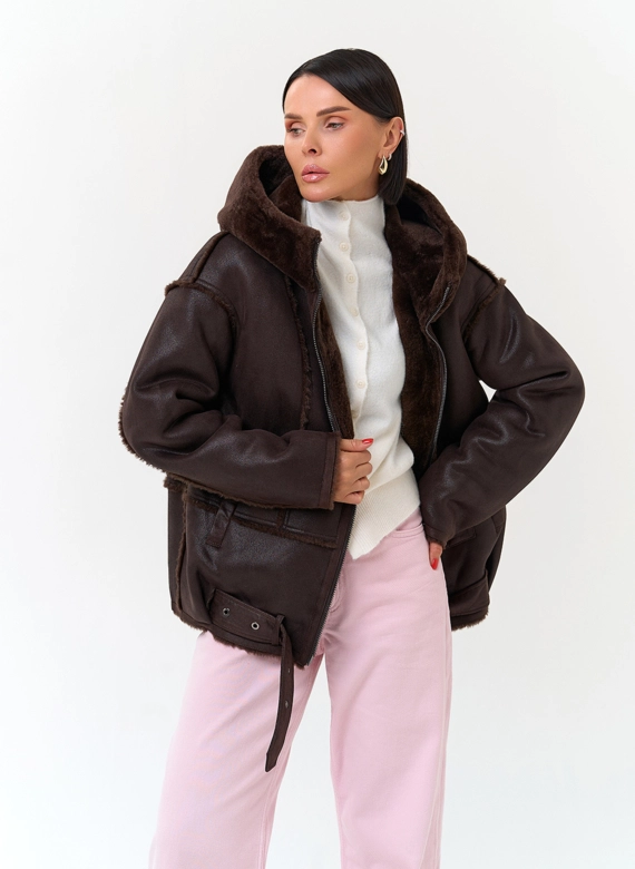 Женская дубленка бомбер из эко замши фото