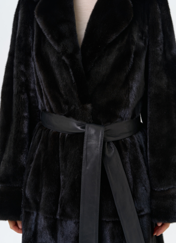 Женская шуба из меха норки blackglama с поясом