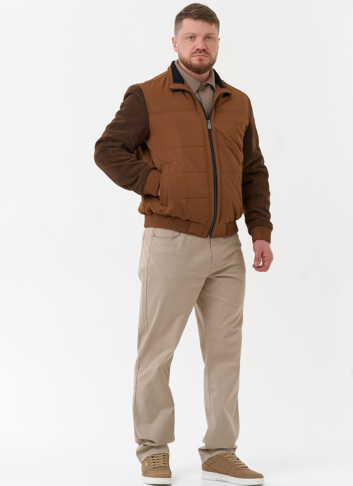 Мужская куртка бомбер коричневого цвета