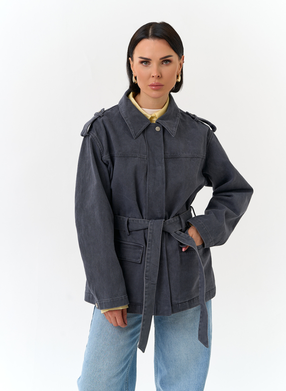 Женская джинсовая куртка с поясом