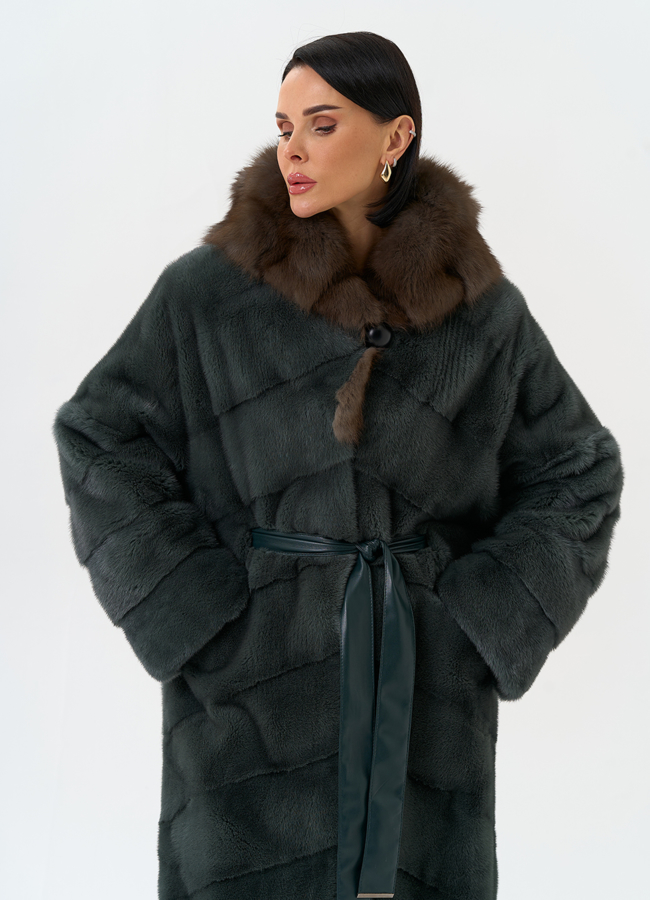 Шуба из меха норки с капюшоном из меха куницы модель № 31966 универмаг малина