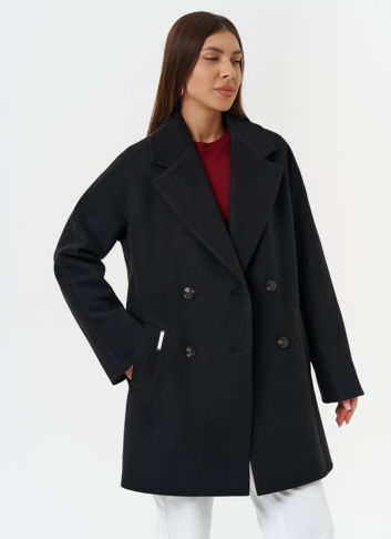 Двубортное пальто с английским воротником