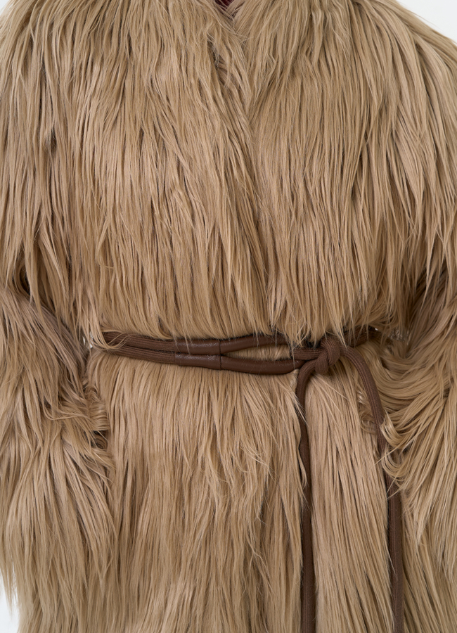 Женская шуба из эко меха с декоративным поясом модель № 31532 универмаг малина