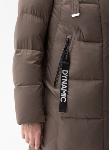 Женский пуховик с капюшоном 