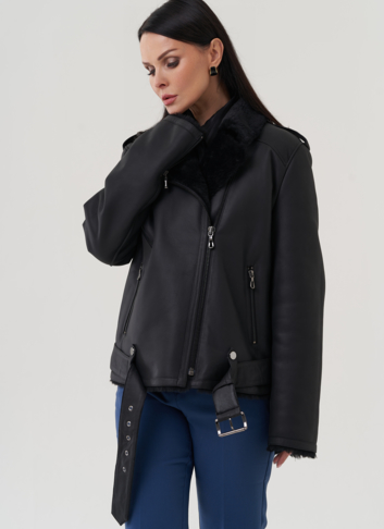 Женская дубленка черного цвета