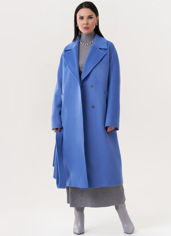 Женское пальто с английским воротником